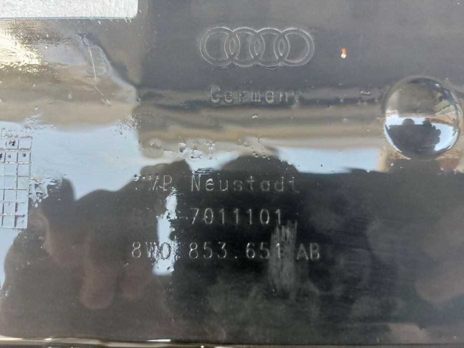 Решетка AUDI A4 B9 2015 - 2019