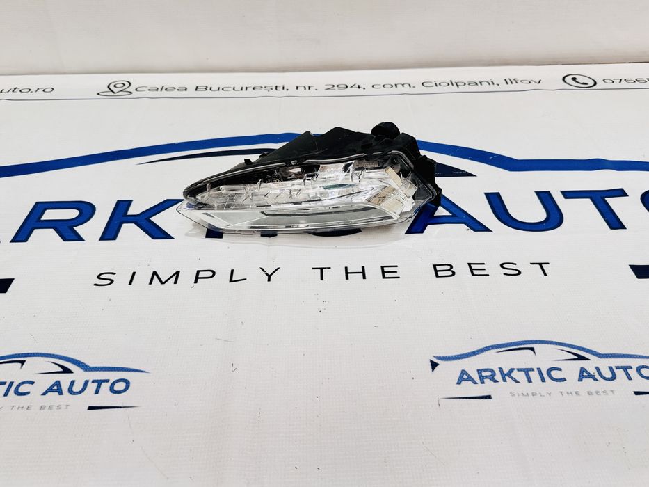 Proiector stanga led Seat LEON model dupa 2020 cod 5F0942701C