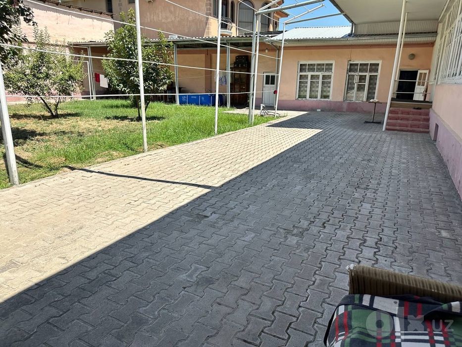Продаётся дом на участке 6 соток Карасу-2