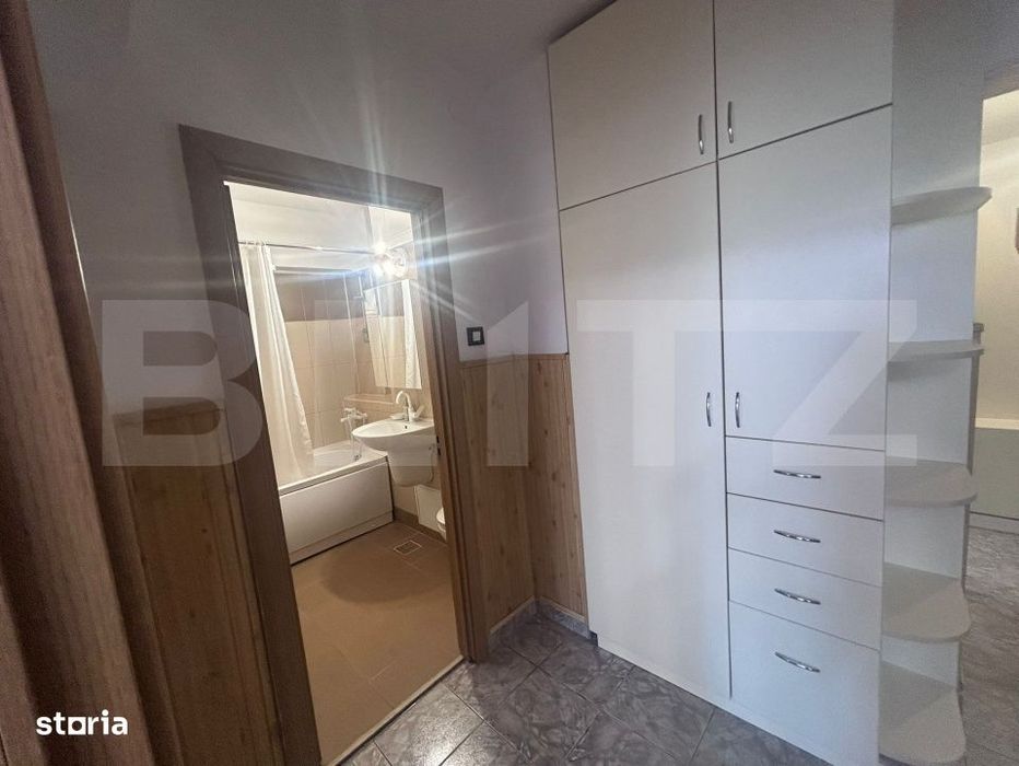 Apartament cu 3 camere, decomandat, centru-Universitate