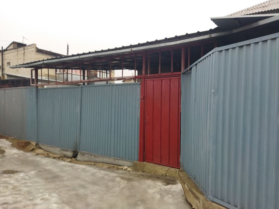 Продам дом на 4 хозяев