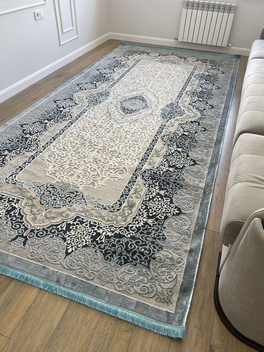 Ковер в гастинную