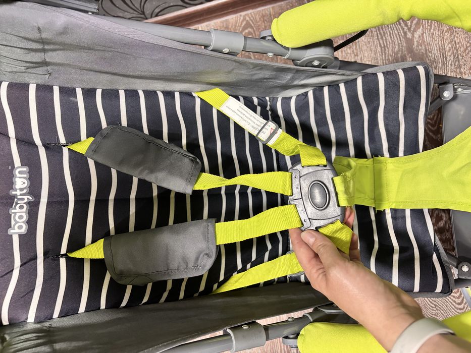 Продам коляску трость