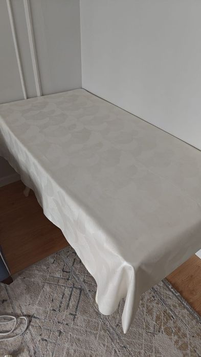 Стол в отличном состоянии