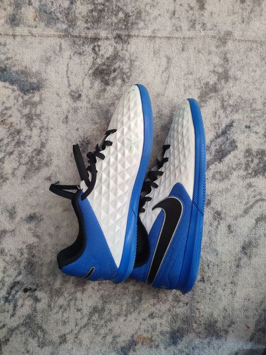 Футбольная обувь.