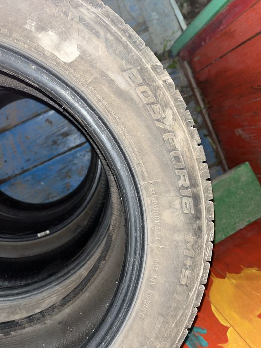 Продам комплект зимней резины R16