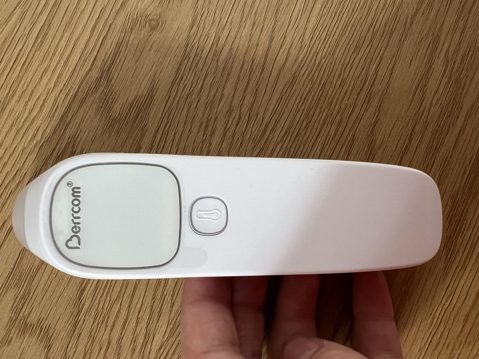 Termometru pentru ureche adulti si copii cu alarma de febra - LCD alb