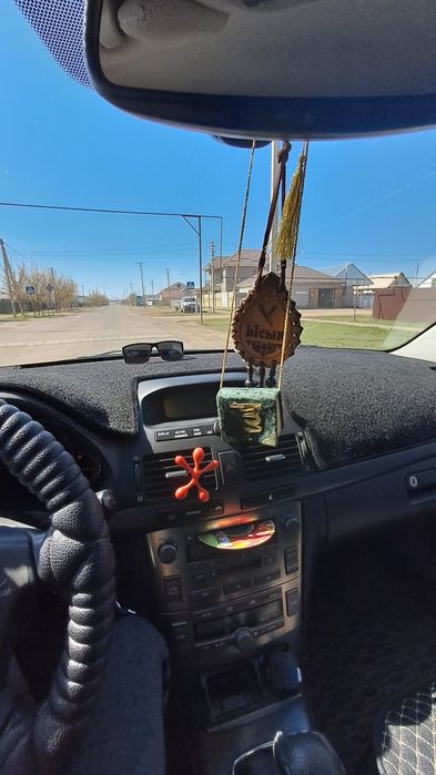 Продам тойота авенсис