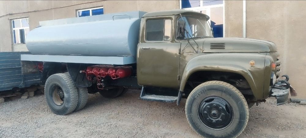 ЗИЛ Водавоз сотилади.