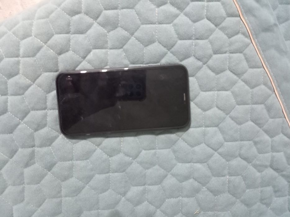 Iphone 11 гарантией