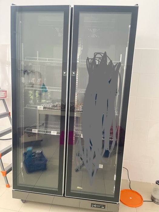 Холодильник витринный