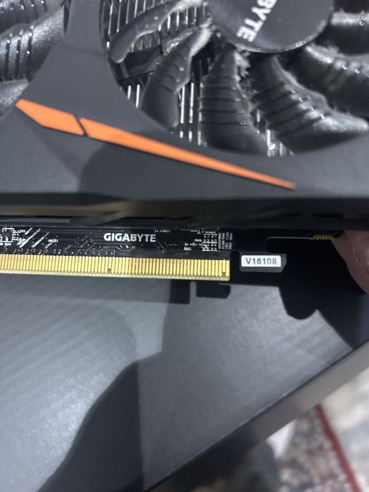 Gigabyte Radeon RX 460 Windforce OC, 4 GB