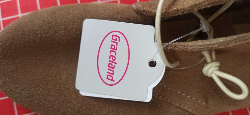 Продавам нови обувки от естествена кожа - 33 номер