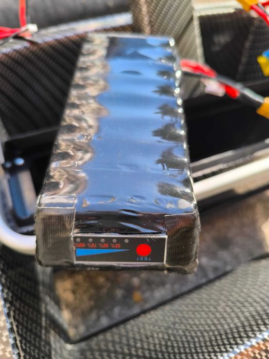 лодка за захранка RT4 в комплект със сонар Lowrens HOOK 4X