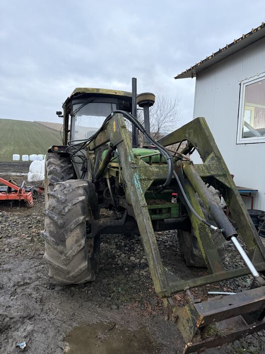 Tractor John deere 2140