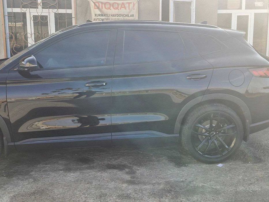 BYD Song Plus DM-i AWD Flagship Новый(Бронепленка+Тюнинг+4 шин+4 диск)