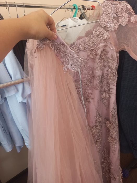 Yangi chiroyli vecherniy koylak