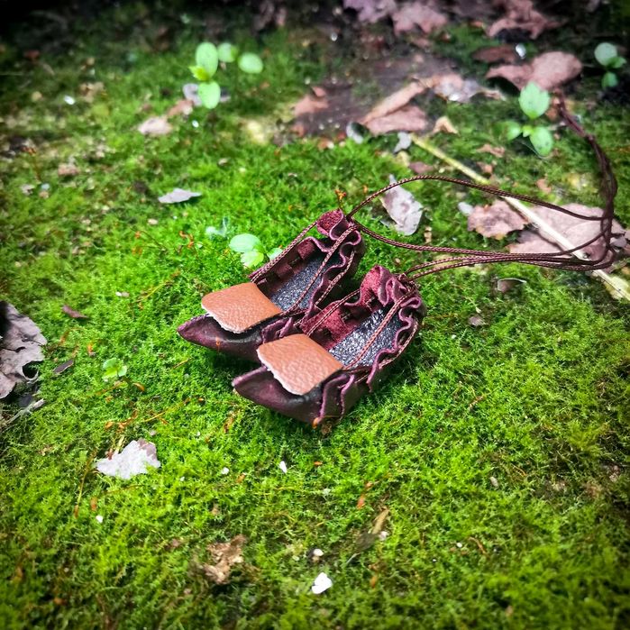 Сувенирни цървулчета от естествена кожа