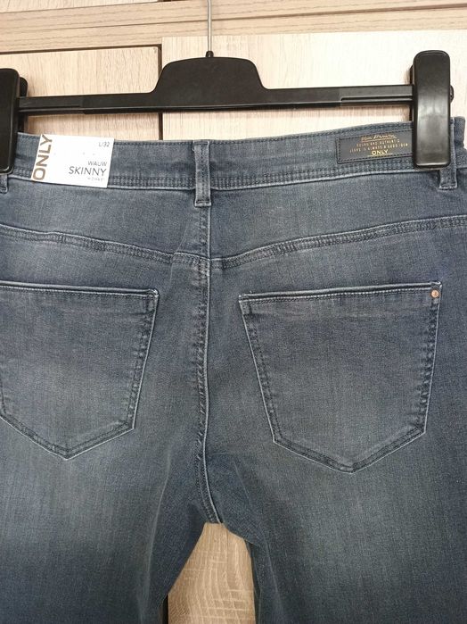 Дънки дамски ONLI  !! Нови !