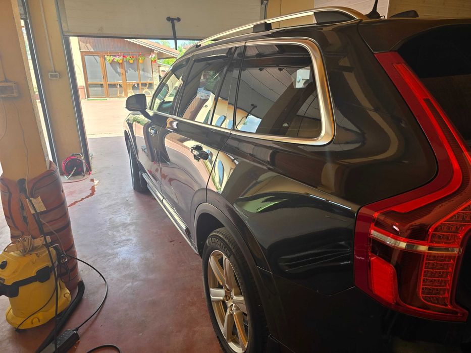 Volvo XC90 mașina personală întreținută la zi