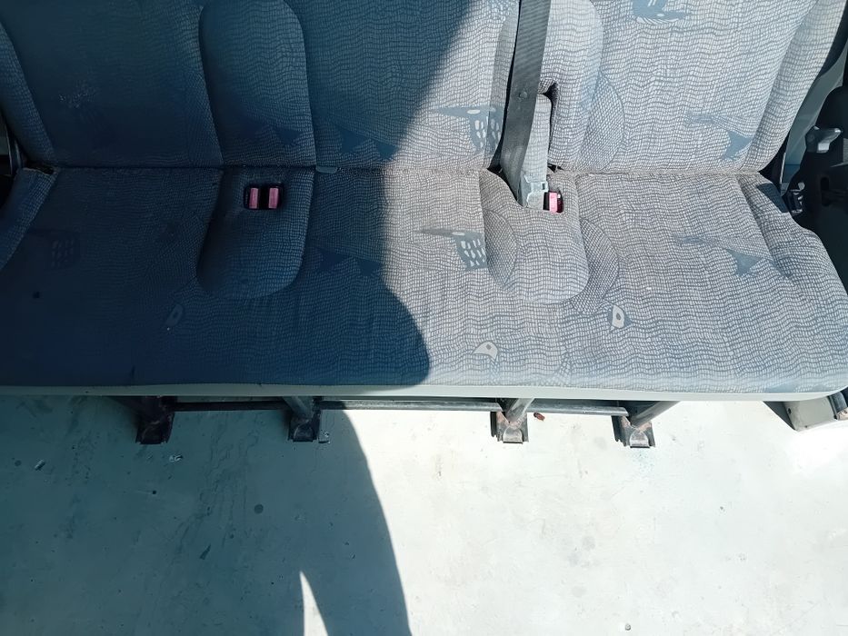 Седалка  тройка за Виваро / Трафик / Vivaro / Traffic