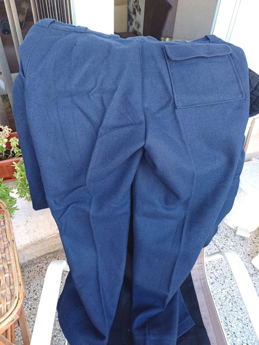 Спешно  продавам работно облекло