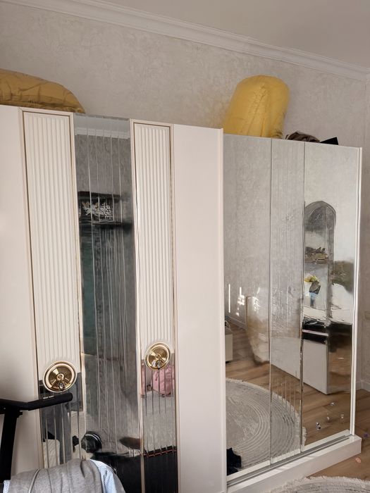 Шкаф, шифонер спальный