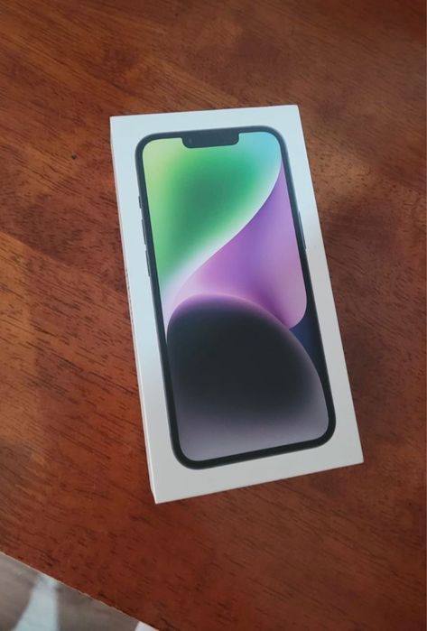 Продам Iphone 14