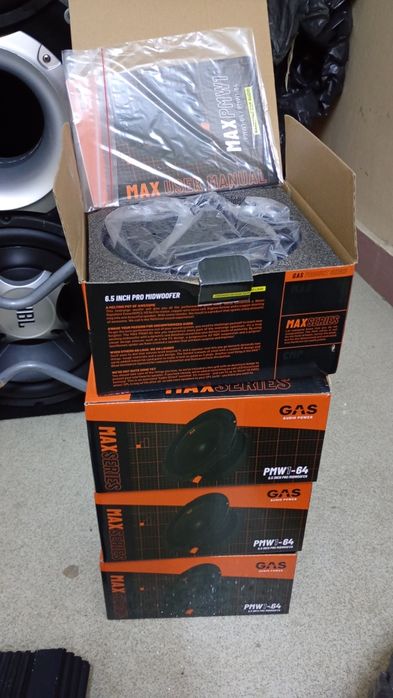 Subwoofer boxe amplificatoare difuzoare tweetere incinta polita luneta