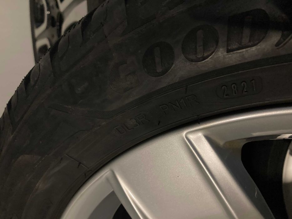 Jante VW Passat  Anvelope Iarna Goodyear 215 55 17