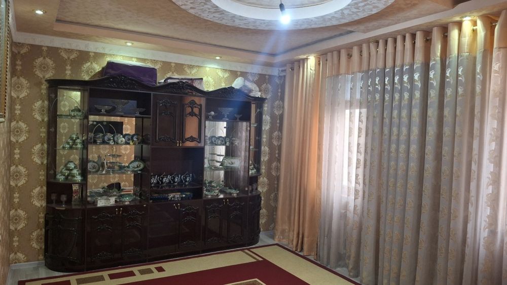 Жиззах шахар Ором бозори рупарасида 2 хонали уй сотилади