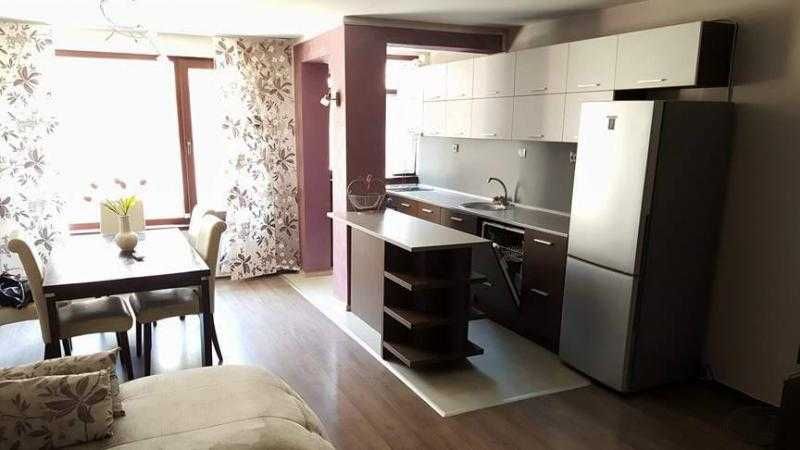 Луксозен тристаен в центъра на Бургас