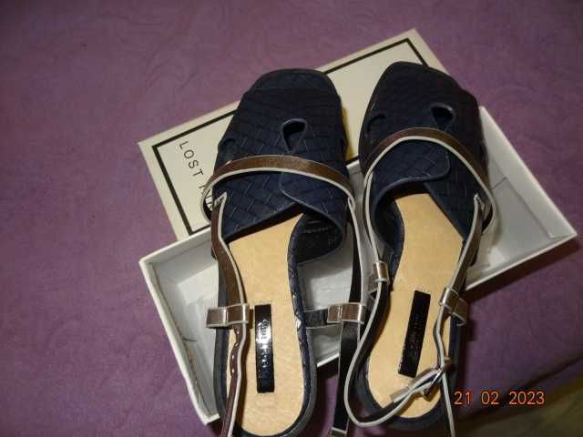 Сандалии 37 размер  LOST INK.