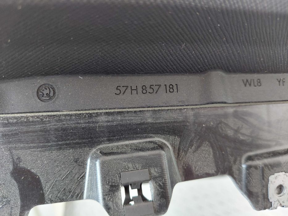 Ново Табло Skoda Kodiaq Шкода Кодиак Черна гума без Head UP