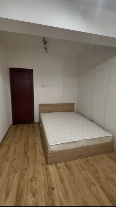 Дава се под наем Тристаен апартамент в София, Зона Б-18 - 80 кв.м за 612 € - Снимка #11