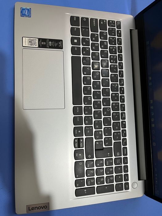 Продам Ноутбук Lenovo IdeaPad 1 15.6" / 4 Гб / SSD 256 Гб