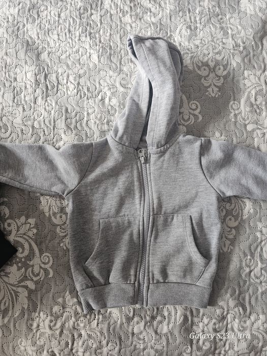 Дрехи за бебе 6-9м. Яке, елек комплект, боди