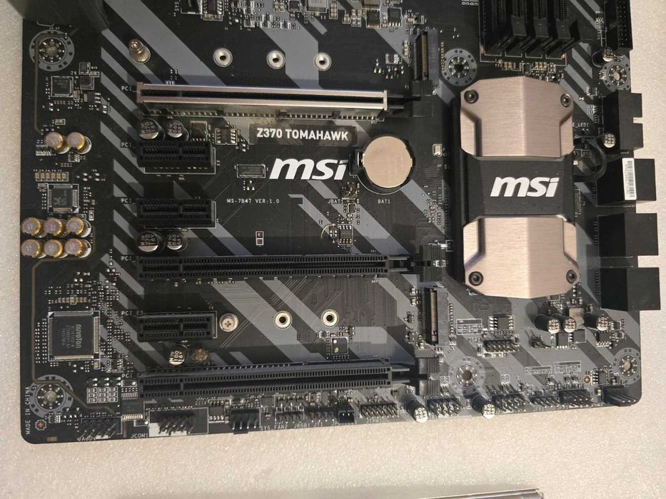 Placa de baza MSI Z370 TOMAHAWK Intel LGA 1151, Chipset Z370, ATX, DDR4 + I/O Shield