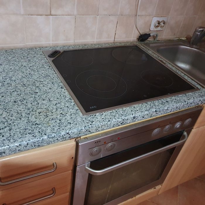 Mobilă pentru bucătărie utilată