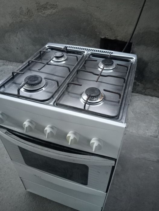 Газ плита  хорошо работает