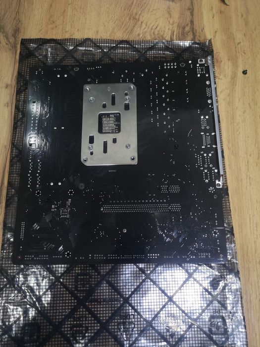 Материнская плата