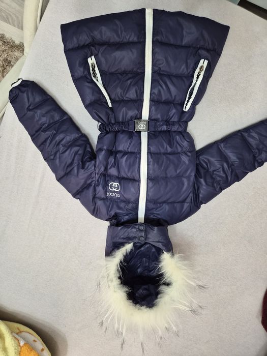 Пуховик на девочку 3-4 года