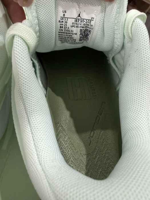 Дамски маратонки Nike Jordan