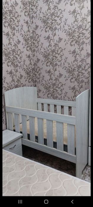 Bolalar mebeli sotiladi.