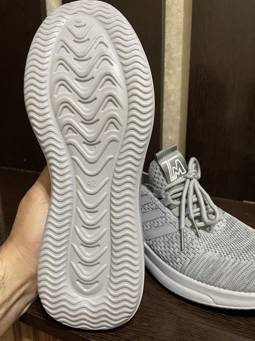 Кроссовки летнее