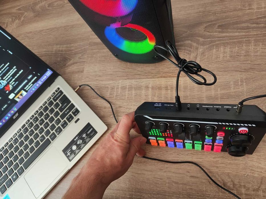 Placa de sunet si bluetooth, Mixer Audio cu efecte de sunet Consola DJ Bluetooth 5.0 Stereo ideal Podcast TikTok Karaoke