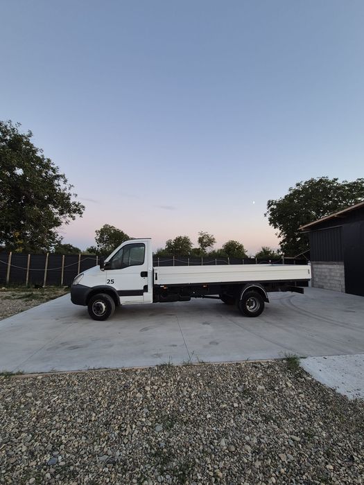 Vând Iveco Daily 70c18-DETARAT 3,5 TONE-se conduce cu cat B