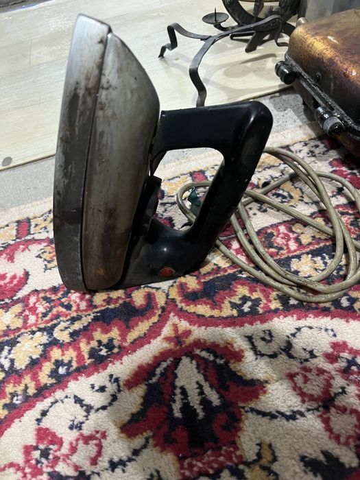 Продаю советский утюг