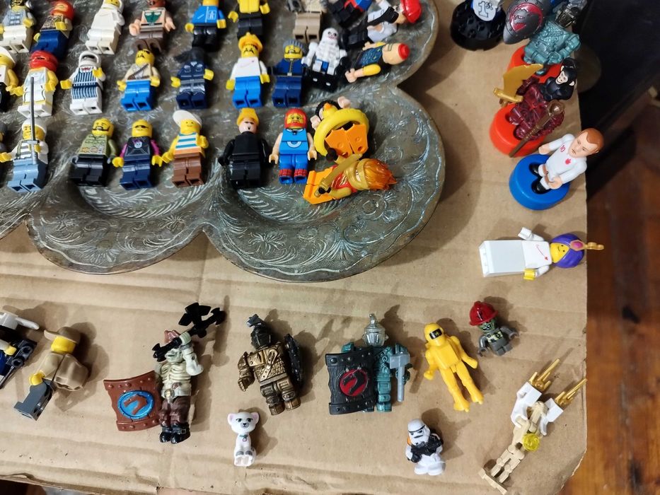 LEGO - ЛЕГО - човечета и много разни други - ИЗГОДНО !