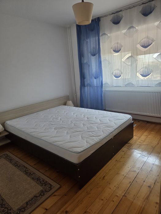 Închiriez apartament 2 camere zona Intim
